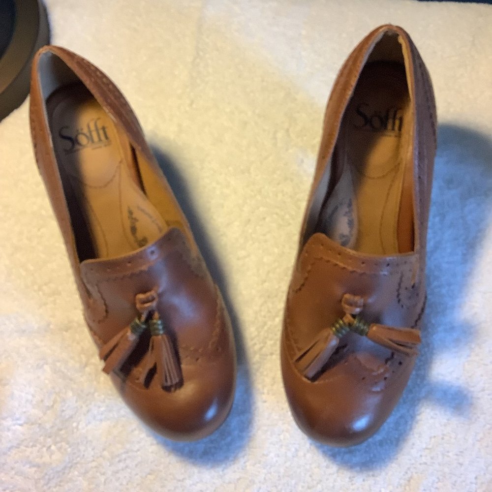 Softt, Tan Leather Loafer Type, 2.5" heel, Size 6.5